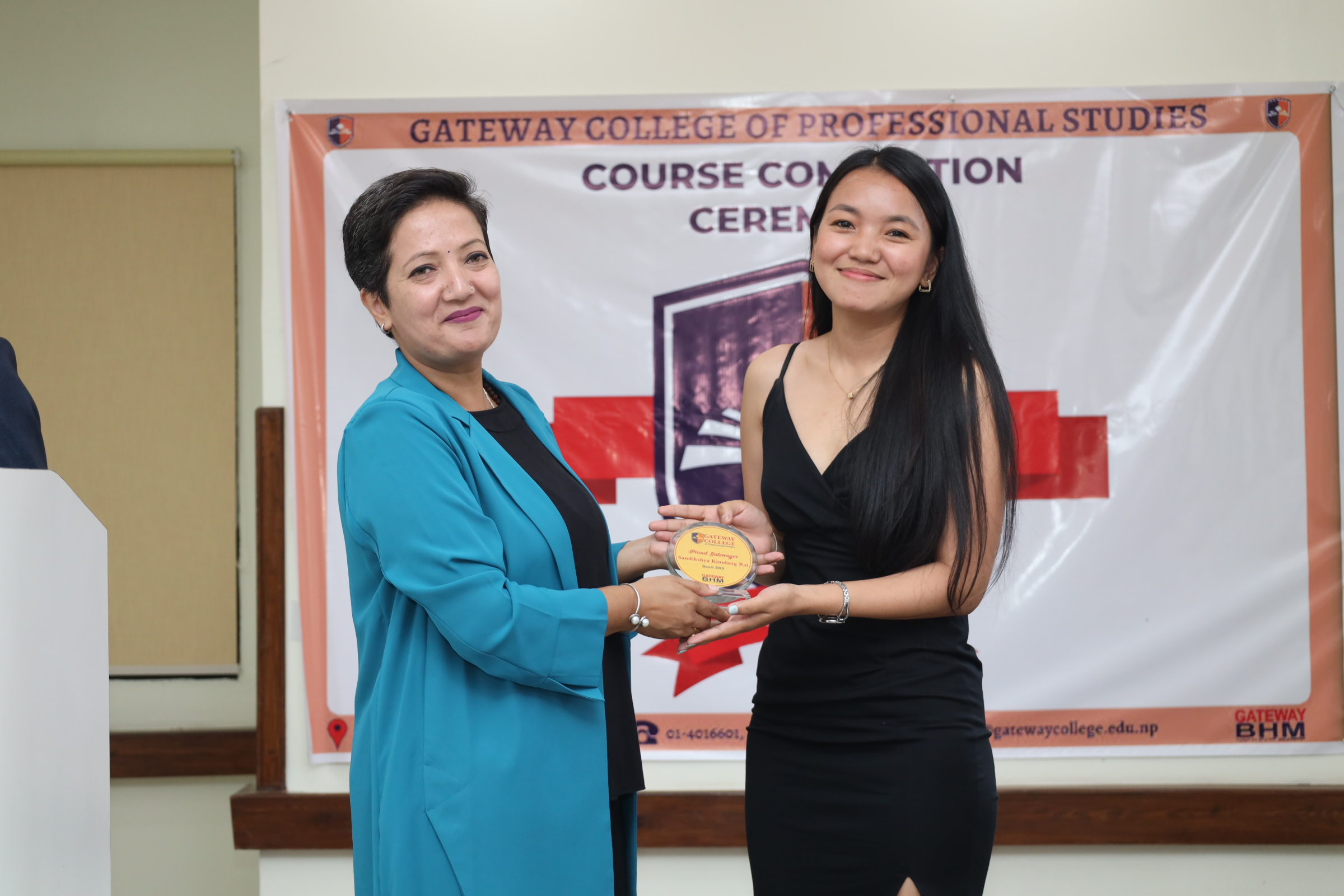 Token of Proud Gatewayer for Batch 2019 at Course Completion Ceremony