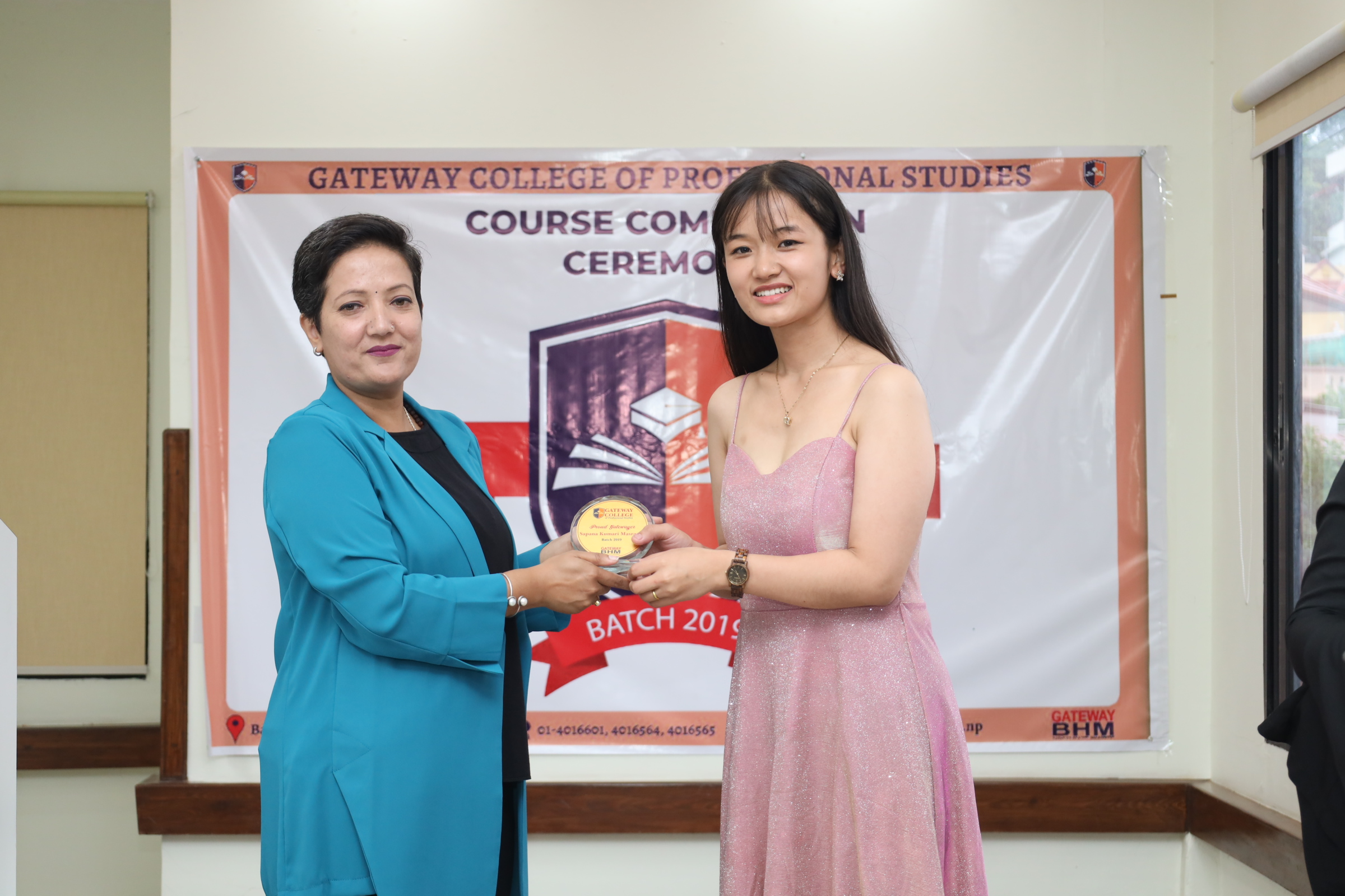 Token of Proud Gatewayer for Batch 2019 at Course Completion Ceremony