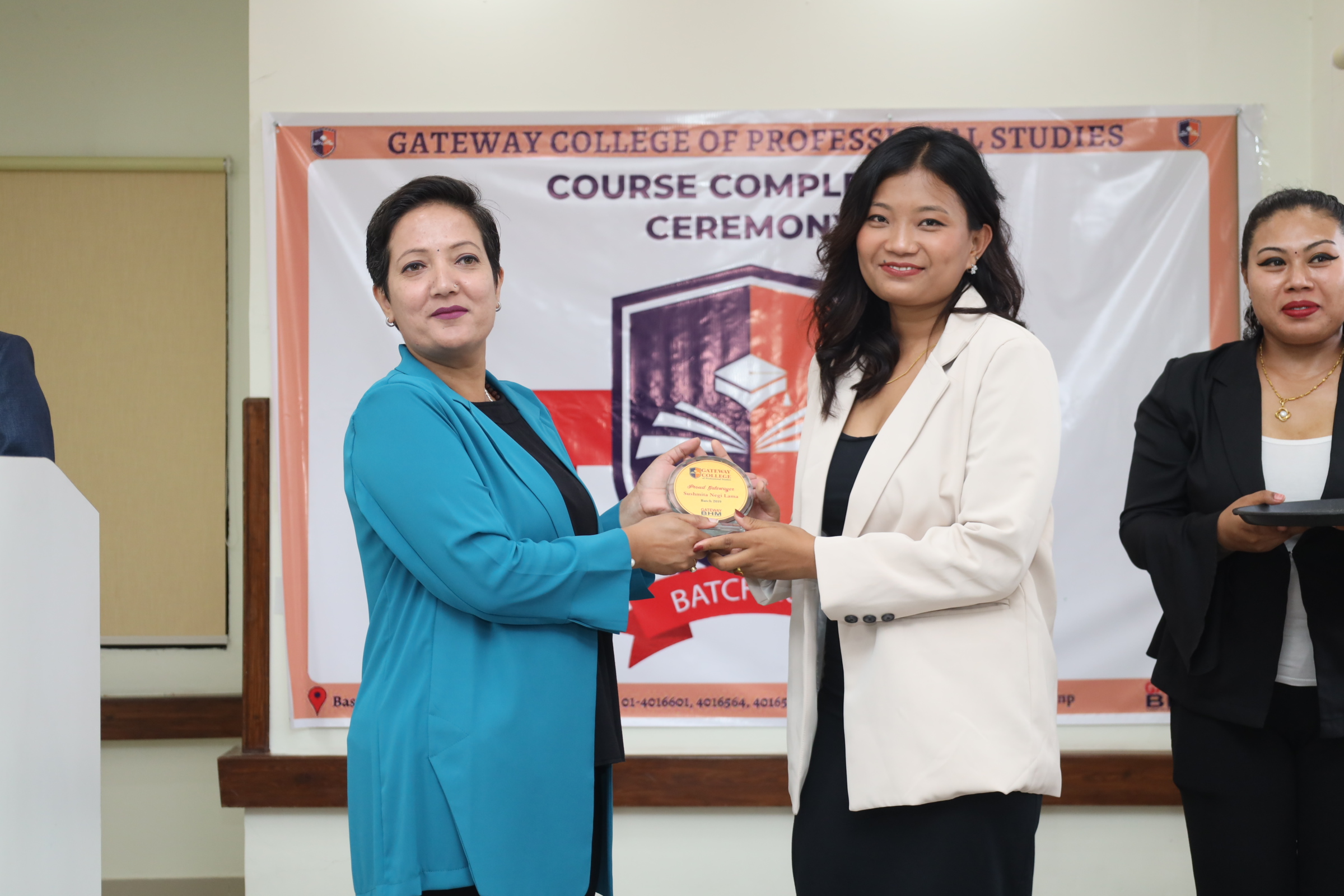 Token of Proud Gatewayer for Batch 2019 at Course Completion Ceremony