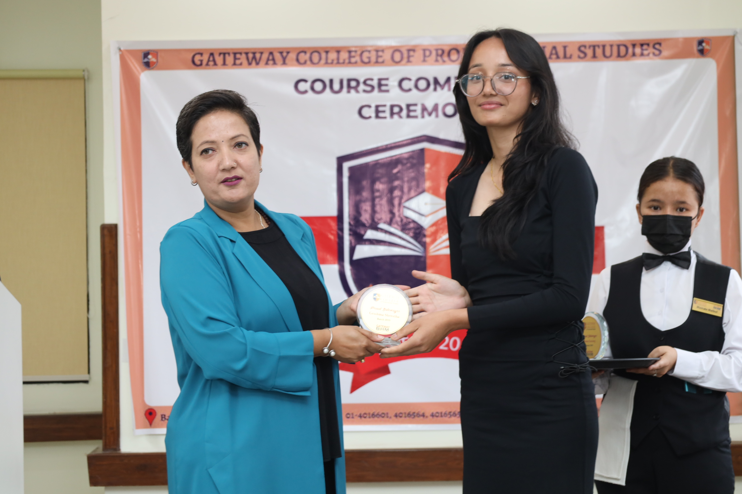 Token of Proud Gatewayer for Batch 2019 at Course Completion Ceremony