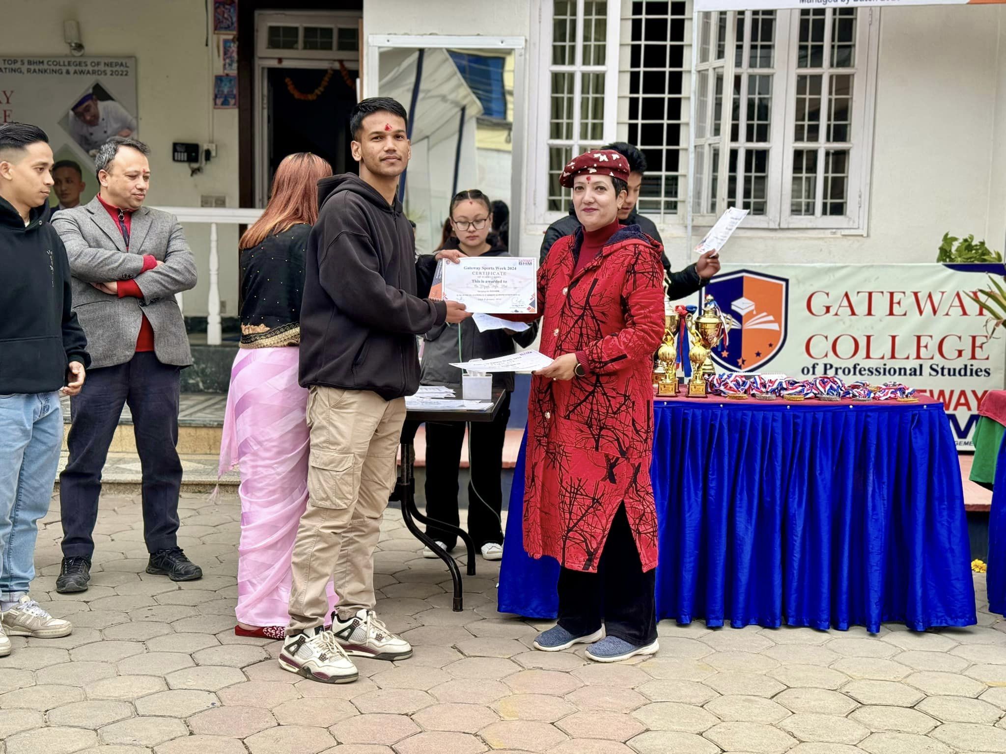 Prize Distribution for Winners of Gateway Annual Sports Week 2024